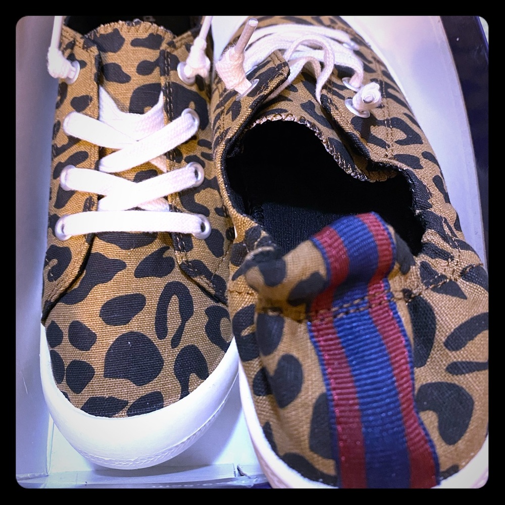 Madden girl slip ons